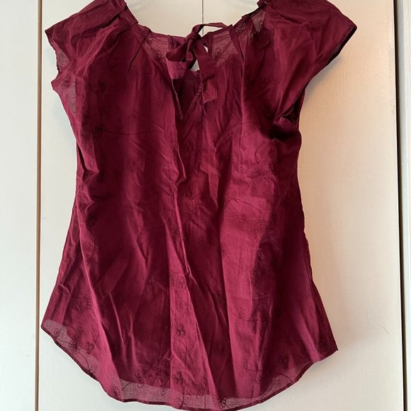 NWOT! Lauren Conrad Burgundy Short Sleeve Semi-Sheer Blouse - M - Picture 4 of 5